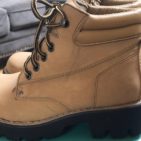 Men’s like new Work Boots! - Picture 3 of 5